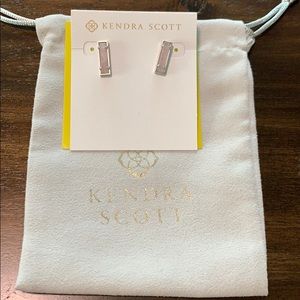 Kendra Scott earnings